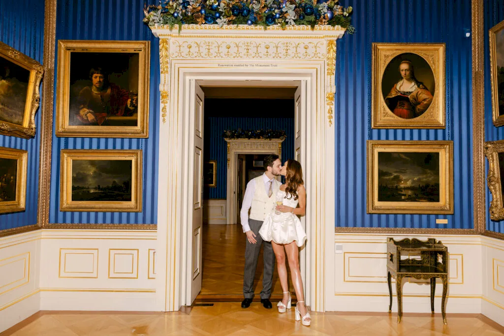 Lucia & David’s stylish Wallace Collection wedding
